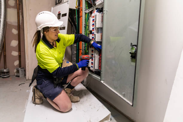 Best Licensed Electrician  in Harbor Bluffs, FL